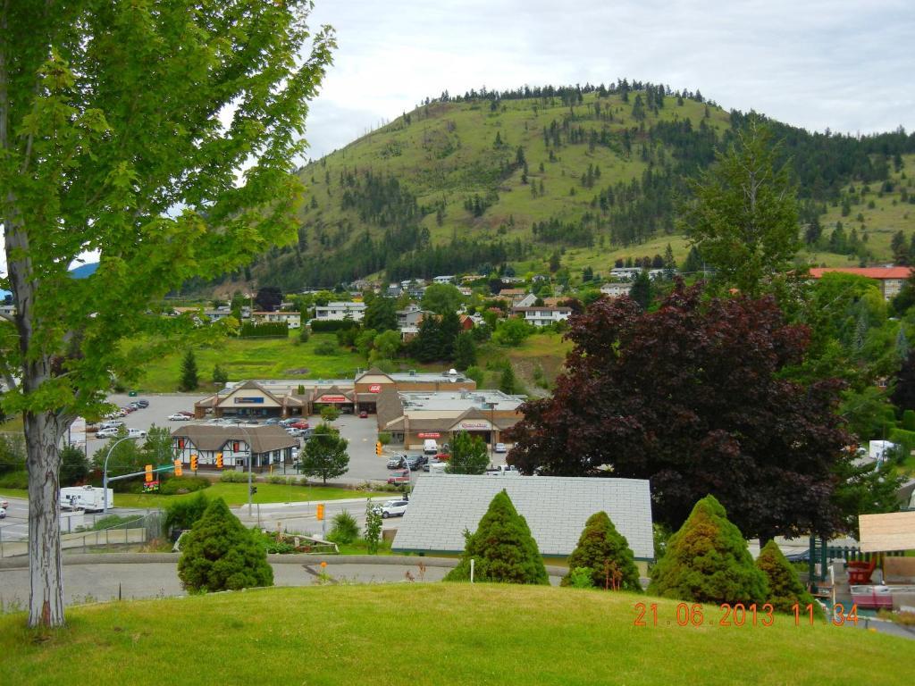 Pleasant View Motel Summerland Exterior photo